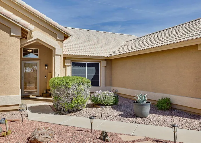 Desert & Entertainment Oasis Holiday home